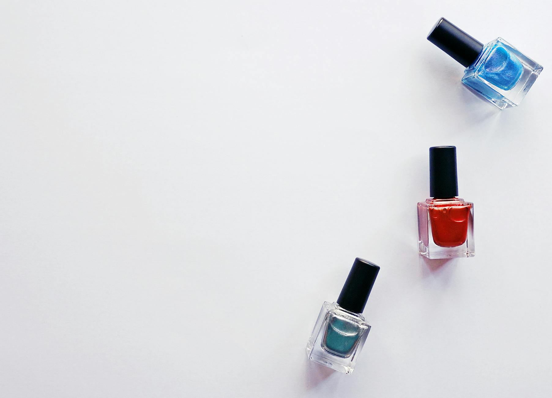 10 usos de supervivencia para esmalte de uñas